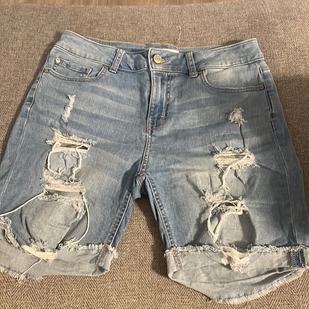 DENIM SHORTS WOMEN SIZE M